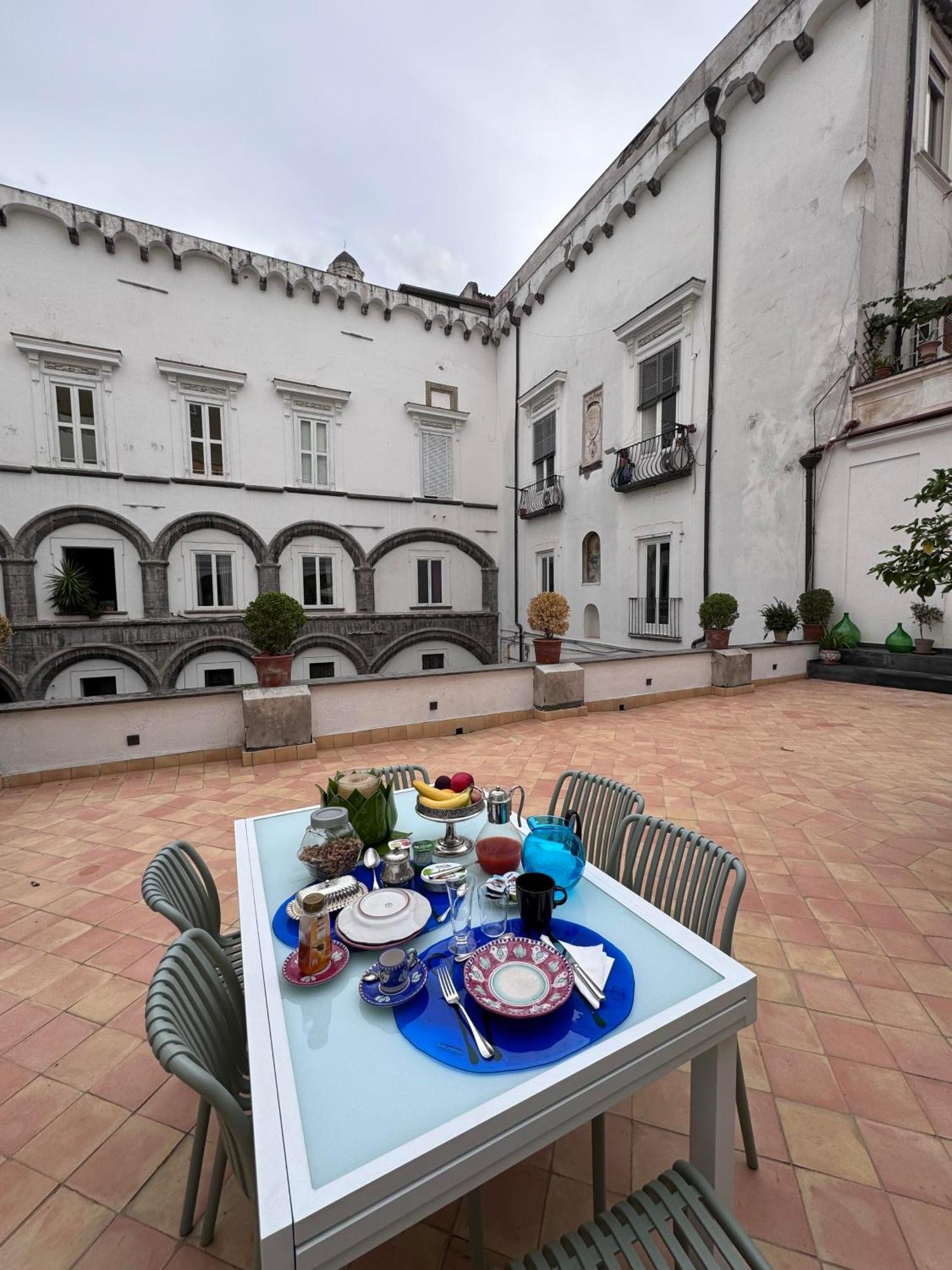 Bed and Breakfast Palazzo Carafa Santangelo Napoli Esterno foto